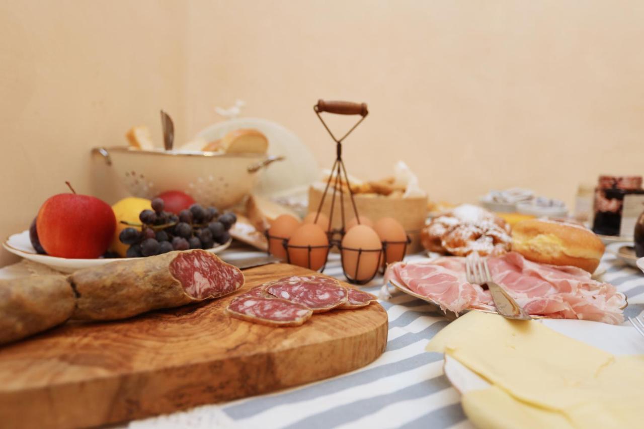 Tra I Campi Di Papaveri Medesano Екстер'єр фото